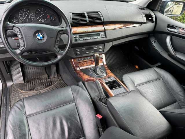 BMW X5 Image 6