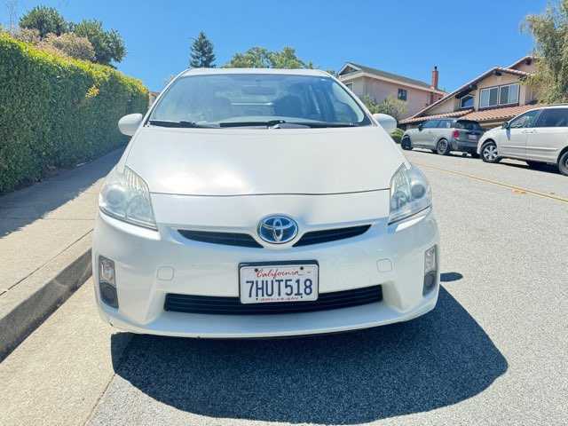 Toyota Prius Image 2