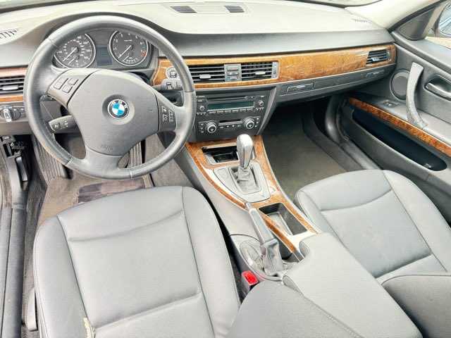 BMW 3 Series Image 6