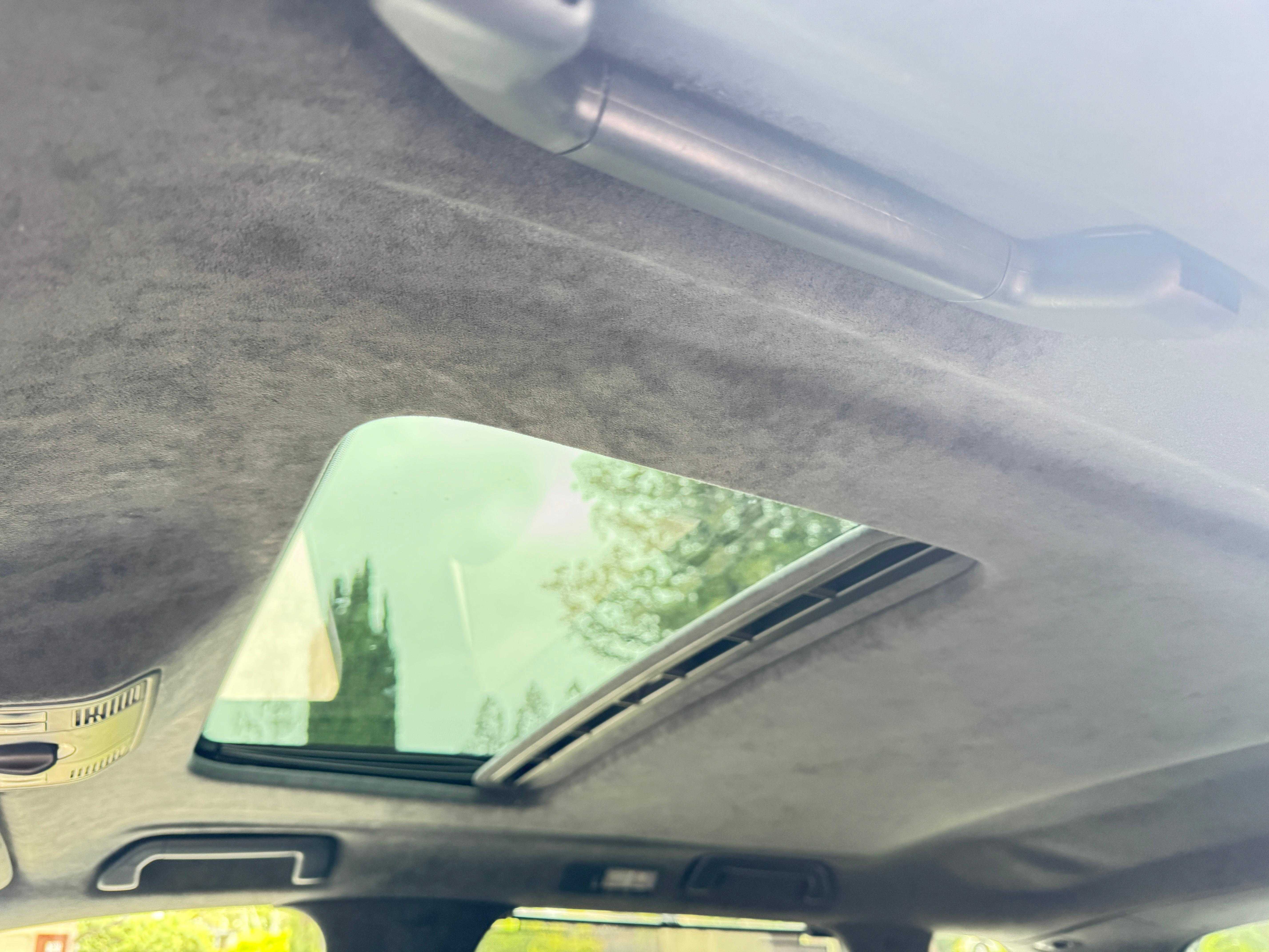 Porsche Cayenne Image 9