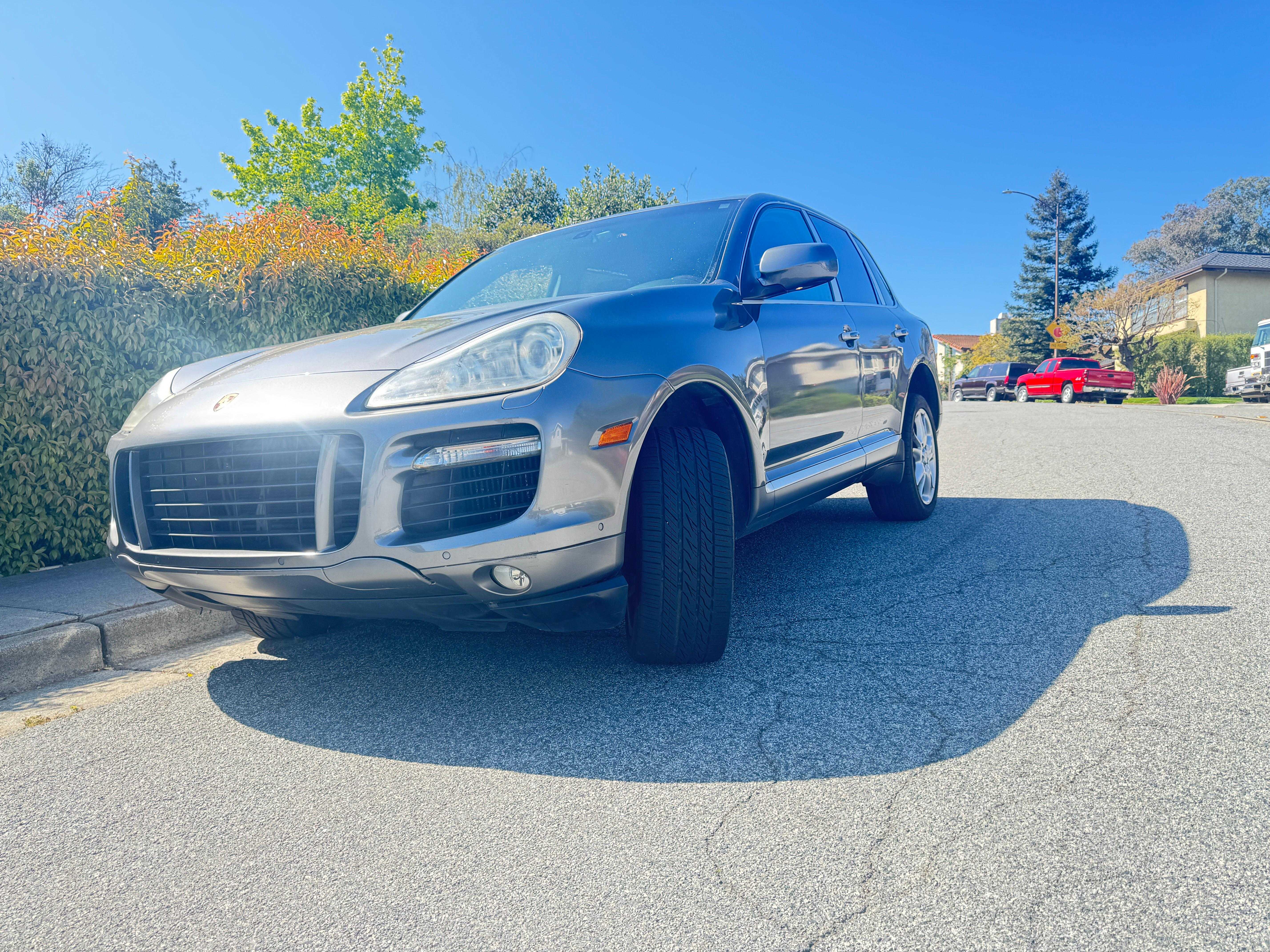 Porsche Cayenne Image 3